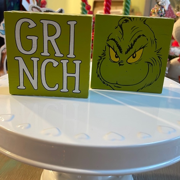 Grinch stripped wood decor - Picture 1 of 5